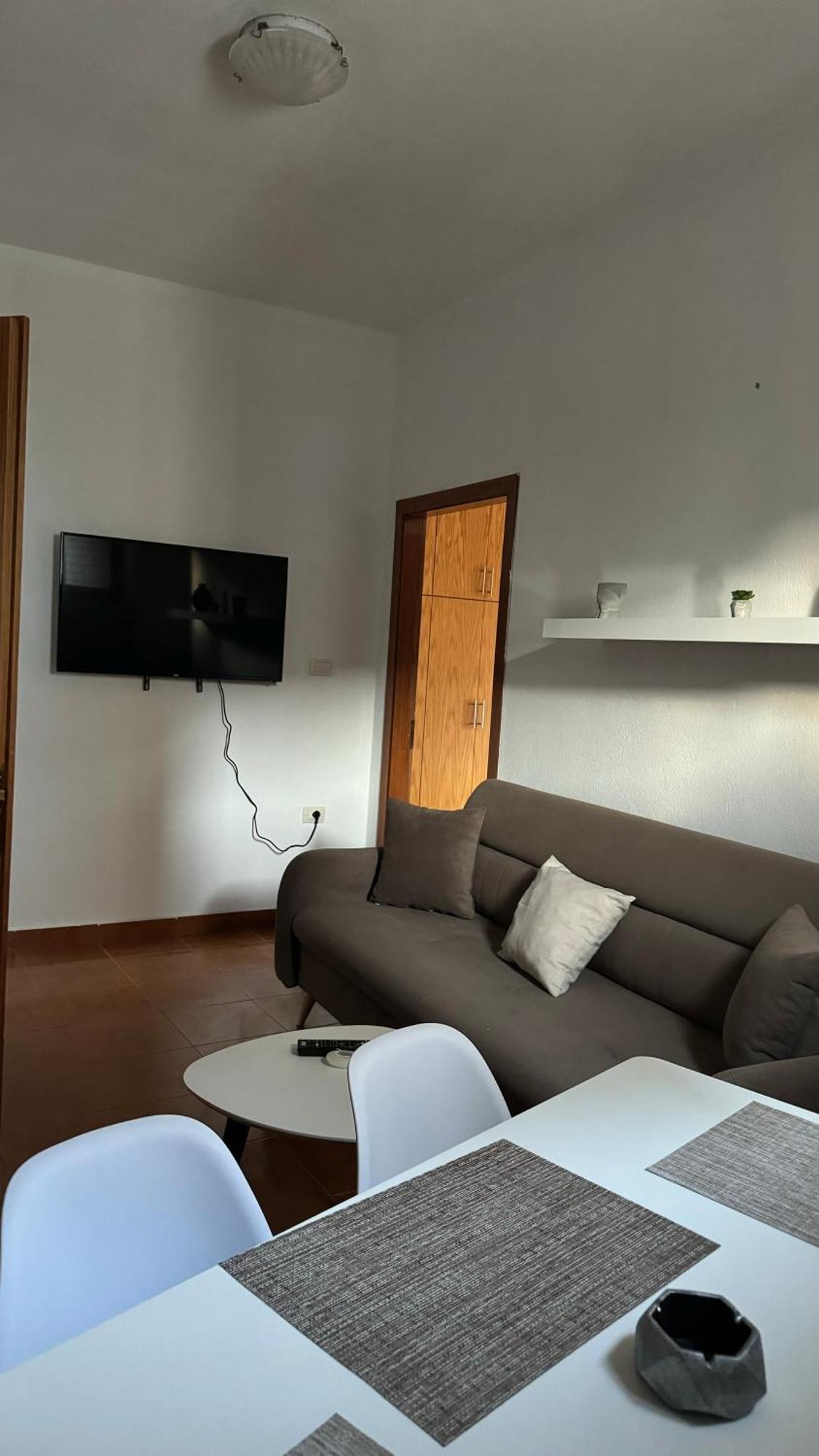 Peci Apartments Gjirokaster Luaran gambar